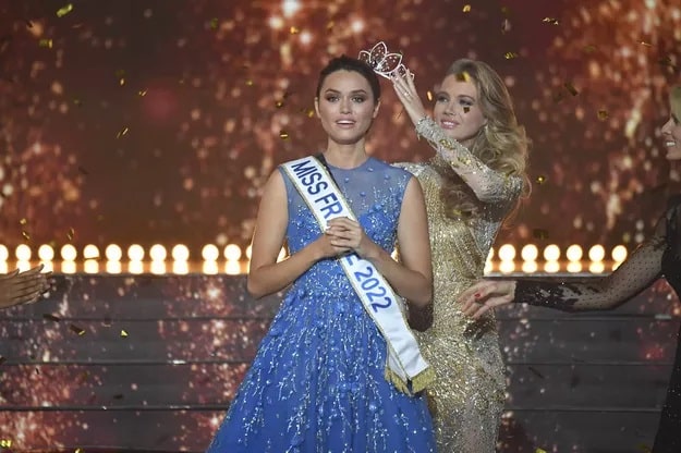 Diane Leyre, Miss France 2022 Elue à Caen le 12 décembre 2021