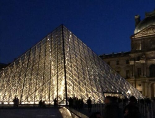 Marine le Pen : elle tourne un clip de campagne sans autorisation devant le Louvre