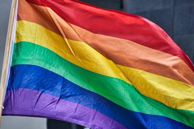 rainbow-flag gay drapeau-min