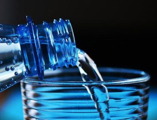 Presque 8 bouteilles d’eau sur 10 contiennent des microplastiques