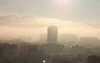 Pic de pollution mauvaise qualité de l'air plan gaz effet de serre