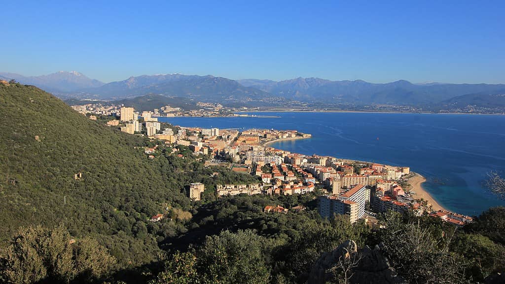 attentats en corse