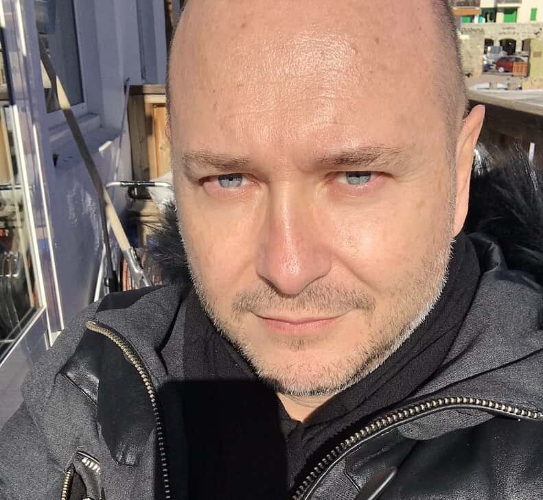 Cauet graves accusations