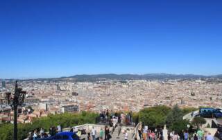 Marseille bar à chicha adressage marseillais insécurité home-jacking
