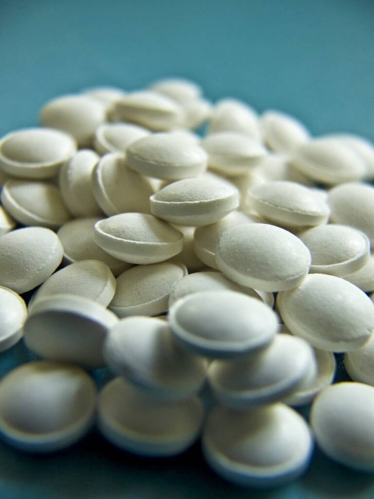 Doliprane sous contrôle américain Sanofi empoche 10 milliards, la France perd un morceau de sa souveraineté