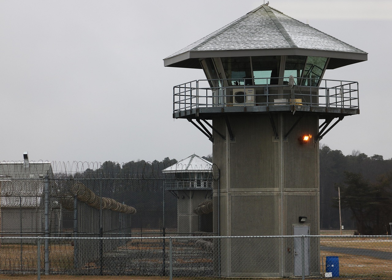 Grave erreur à la prison de Bordeaux-Gradignan un détenu dangereux libéré par mégarde