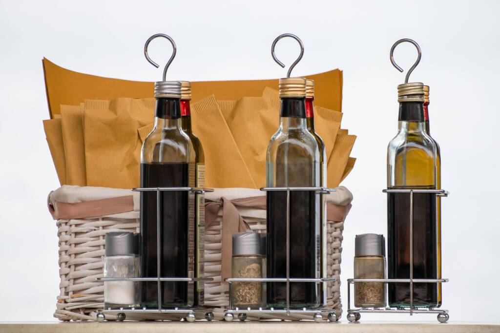 Le vinaigre dans le ménage ce qui est vrai et ce qui relève des idées reçues, selon les scientifiques Le vinaigre dans le ménage ce qui est vrai et ce qui relève des idées reçues, selon les scientifiques