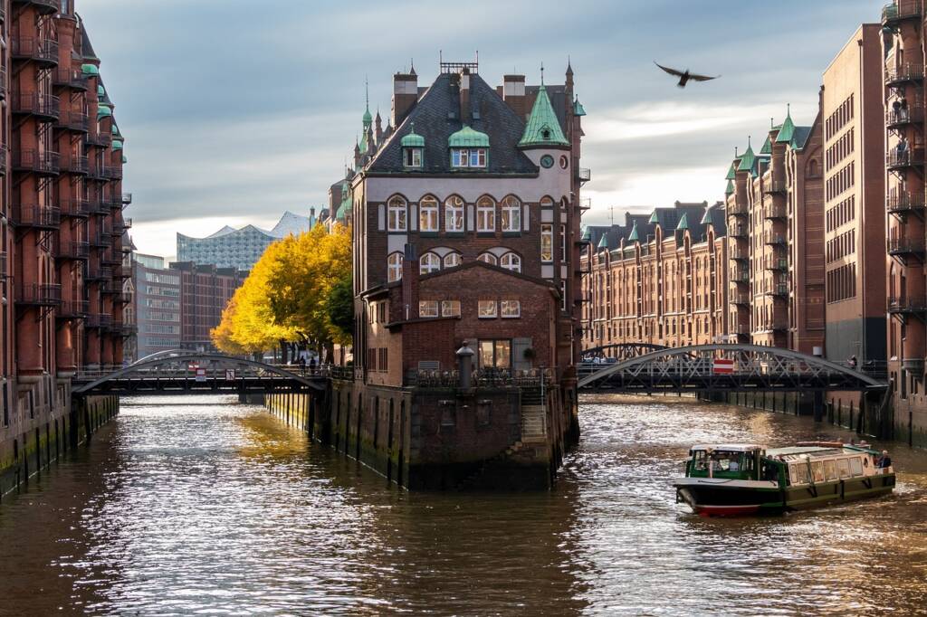 hamburg-4570577_1280 hamburg-4570577_1280