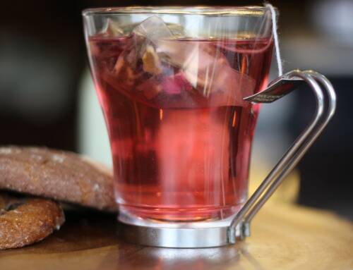 4 Infusions Naturelles pour Lutter contre la Rétention d’Eau
