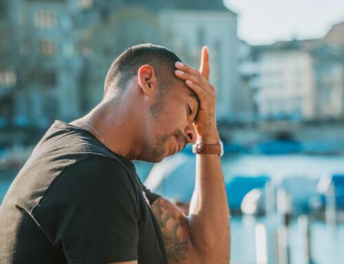 Douleur à l’oreille ? Il pourrait s’agir d’une otite. Voici ce qu’il faut savoir