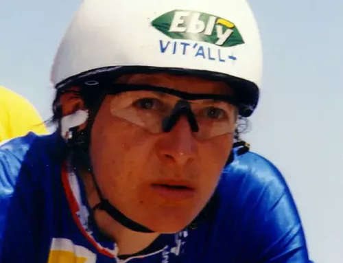 Jeannie Longo enchaîne un 62ᵉ titre national et confirme son statut de légende de la roue d’or sanaryenne.