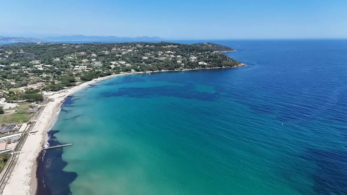 baignade interdite Saint-Tropez Nettoyons le Sud 2025 Saint Tropez Plage Tahiti