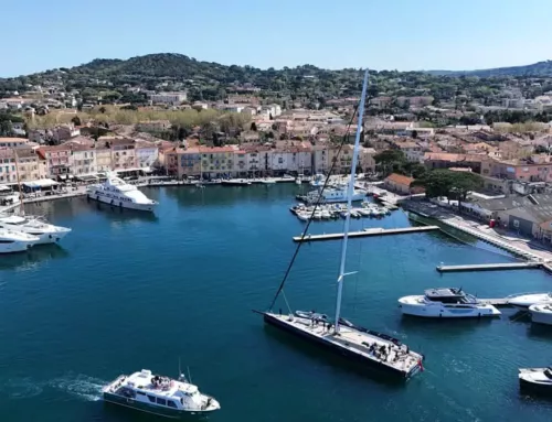 Dégagement de fumée toxique à Saint-Tropez sur la route des Carles : une équipe spécialisée mobilisée