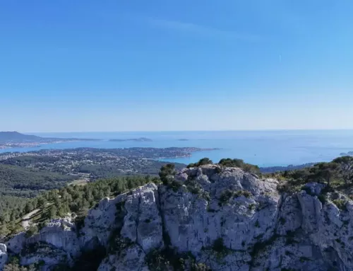 Un 14 juillet 2025 sous le soleil et la chaleur dans le Var malgré le vent