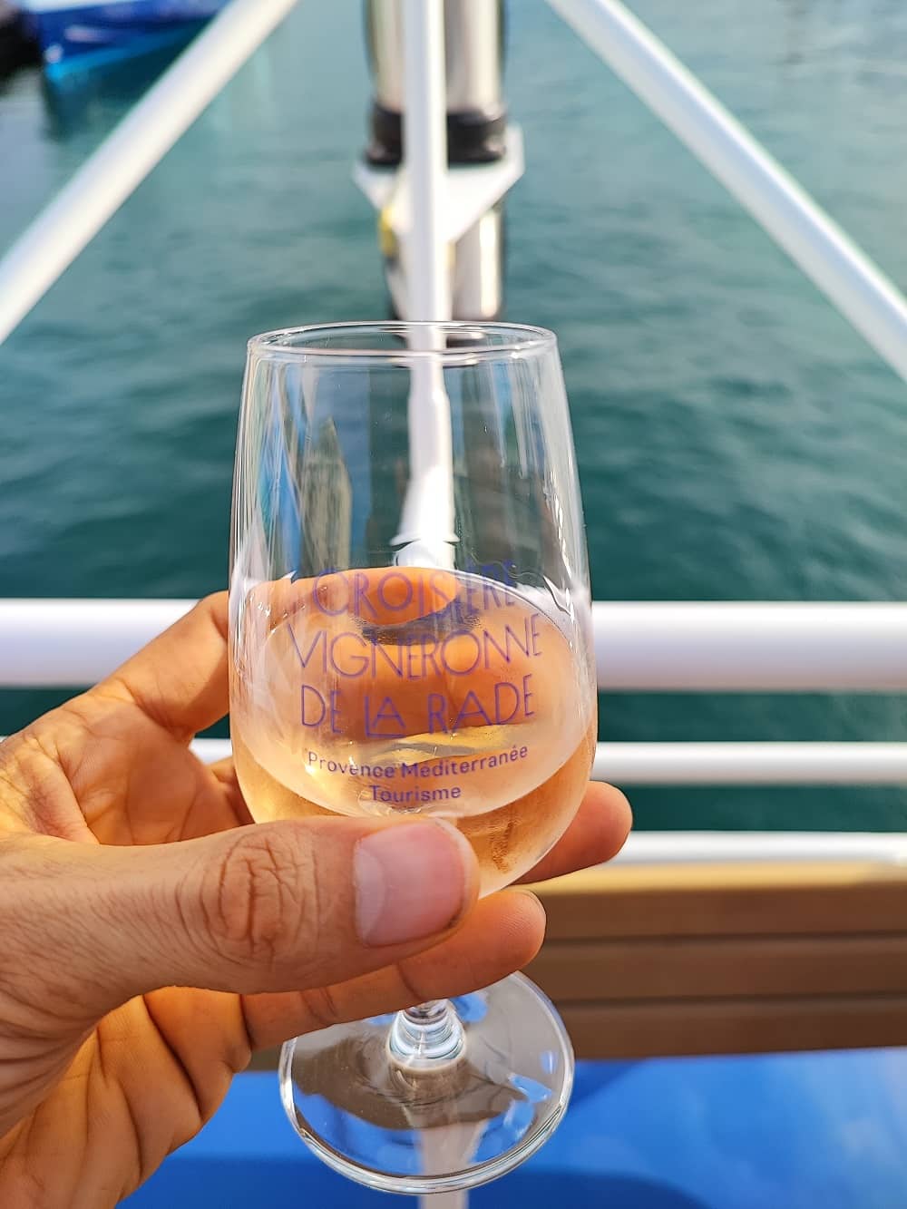 Production vin mondiale en baisse 2024 viticulteurs lidl centre de rosé Vidauban vins de Brad Pitt et George Clooney fête des vins de bandol vignerons de Brignoles tradition vin var ventes vin vin var domaines viticoles beaujolais marseille Taxes américaines vin français​