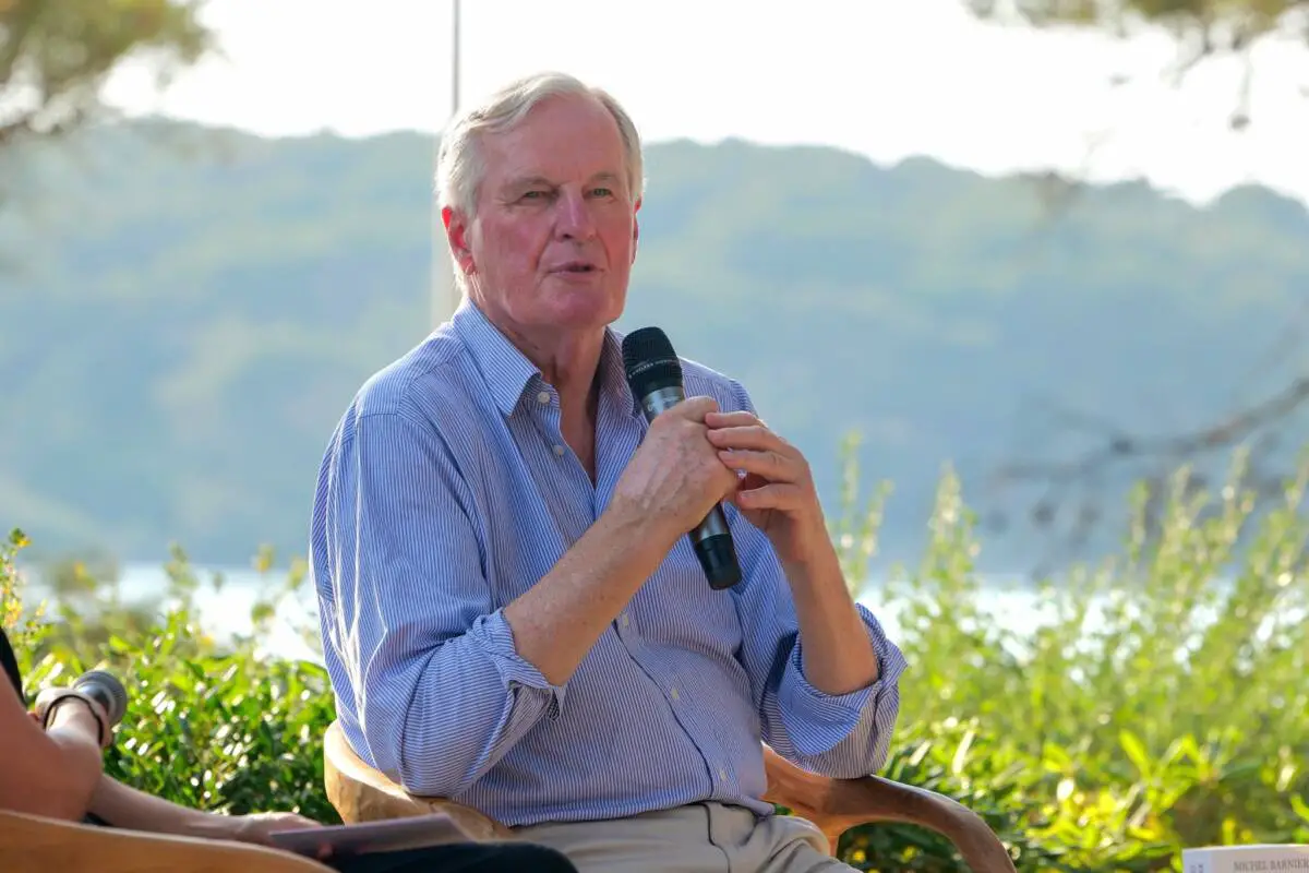Michel Barnier Six-Fours livre 2025