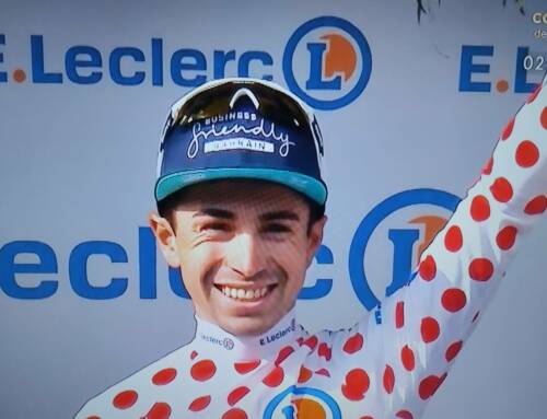 Lenny Martinez s’empare du maillot à pois après une performance de grimpeur dans le Massif central
