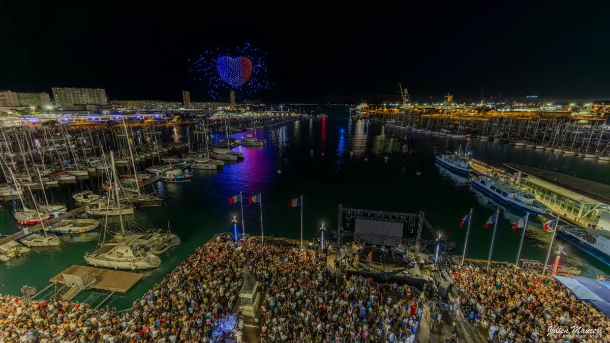 spectacle 1000 drones Toulon