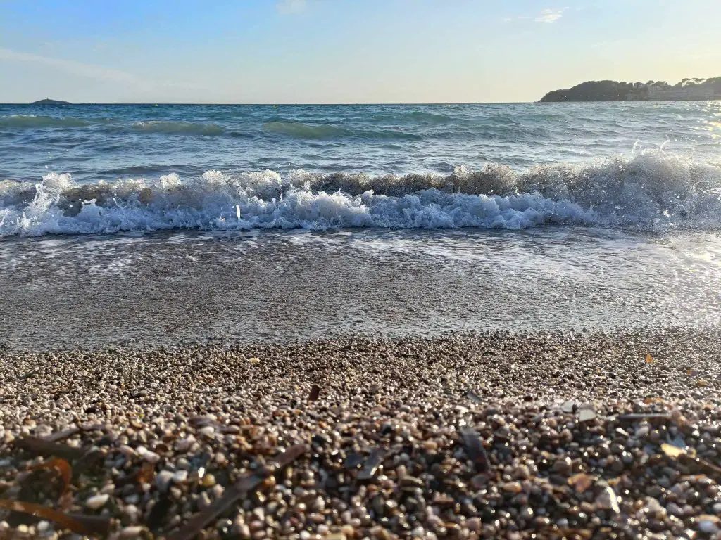 Séisme Six-Fours-les-Plages BonneGrace pollution noyade piscine mer mer Méditerranée réchauffe Pollution plage Lumière La Ciotat eaux usées