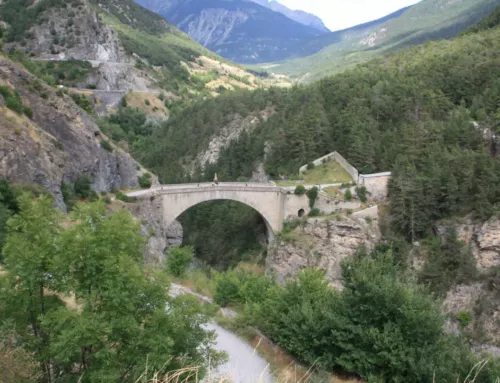 Briançon : le Pont d’Asfeld, un chef‑d’œuvre du XVIIIᵉ siècle niché dans les Alpes
