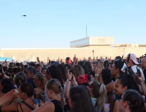La Seyne-sur-Mer : Ton pote Gillian enflamme la Kermesse Festival avec ses reprises Disney version rap