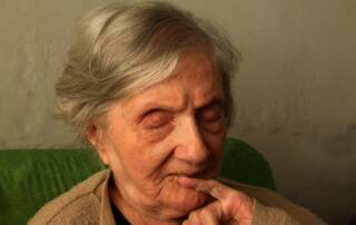 L’Alzheimer peut commencer dès maintenant… sans que vous vous en rendiez compte