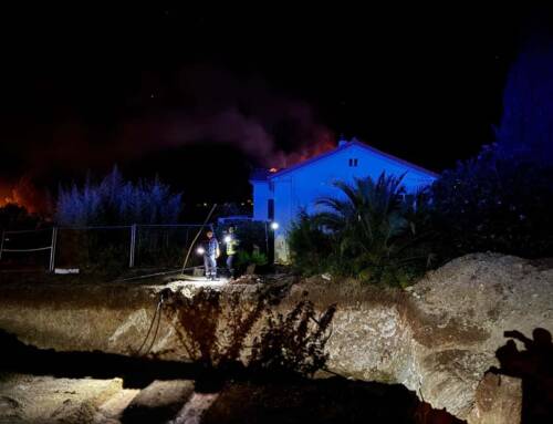 Incendie à Mougins une villa touchée par un feu de toiture dans la nuit