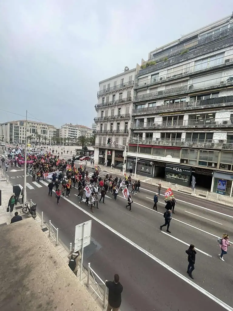 Grèves septembre 2025 mobilisation austérité var grèves a Toulon gare de toulon