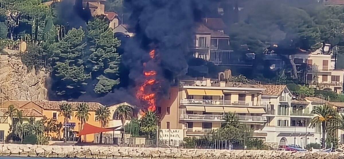 Incendie engin chantier Sanary