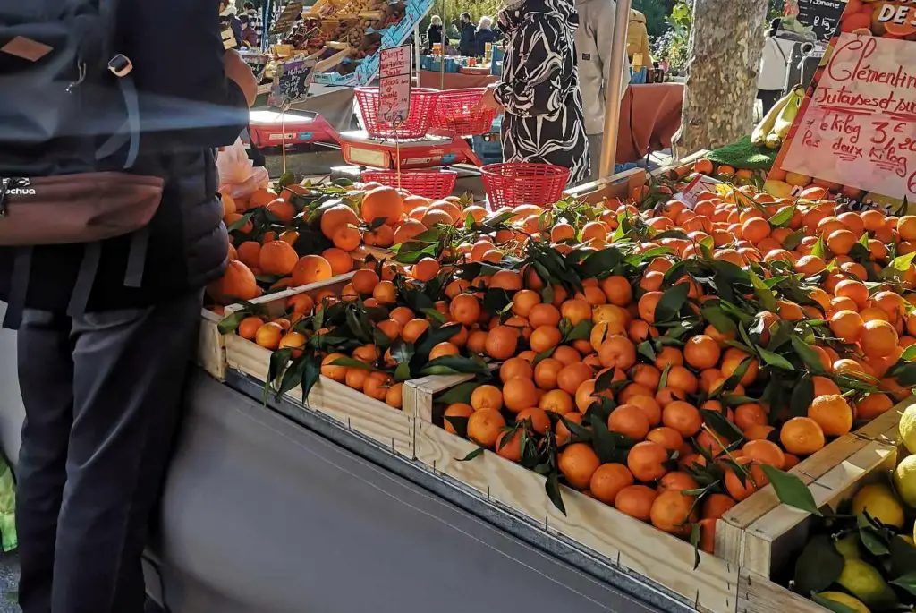 Sanary-sur-Mer marché annulé Hyères plus beau marché Votre plus beau marché marché var vols var Marchés des Producteurs commerçante évincée du marcjé
