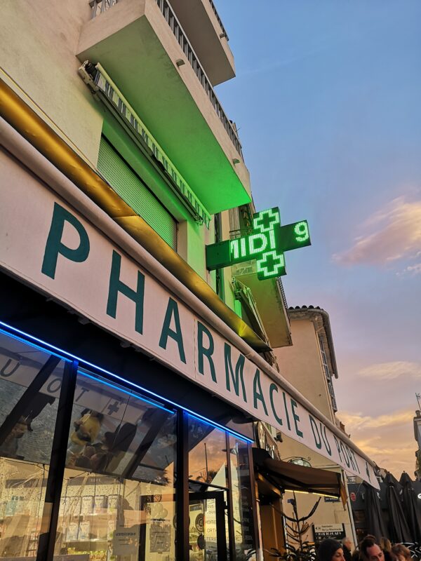 Fermeture pharmacies Var 18 septembre Grève pharmacies de garde France Grippe bronchiolite Covid-19 en Paca Grippe 2024 : épidémie en avance Autotest Covid grippe bronchiolite Var pharmacie