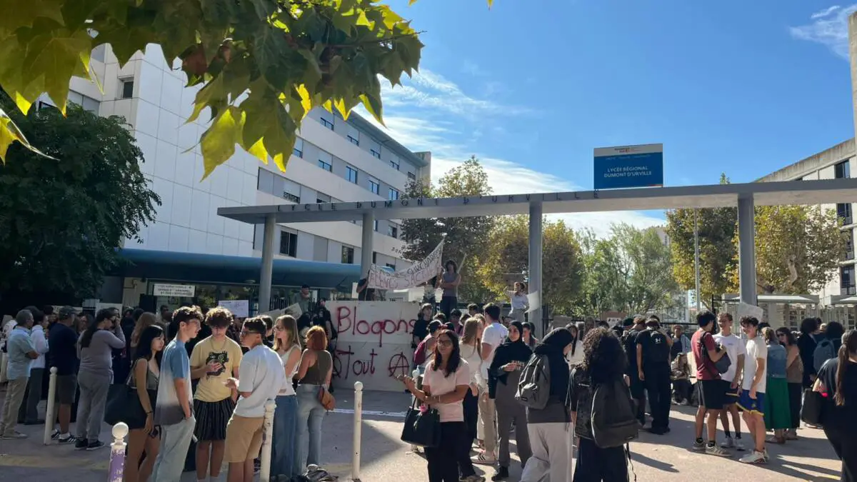 grève blocage transports Var