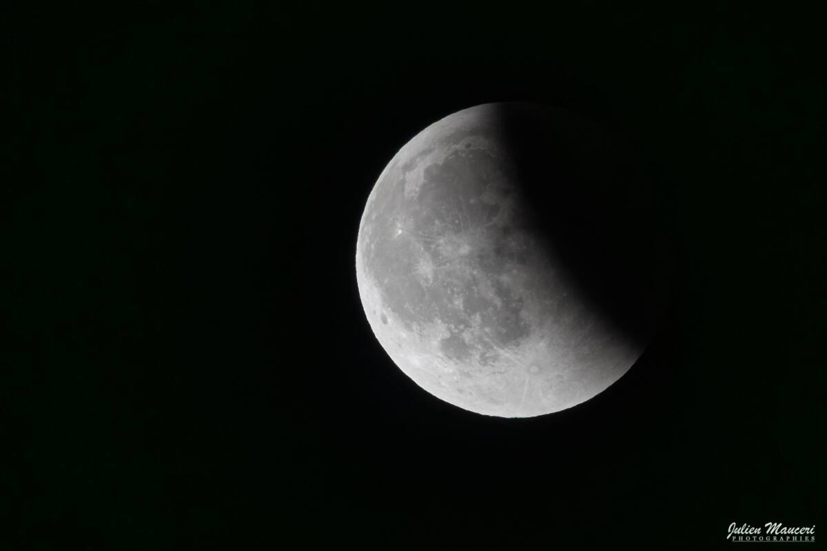 Éclipse lune Var photo Julien Mauceri