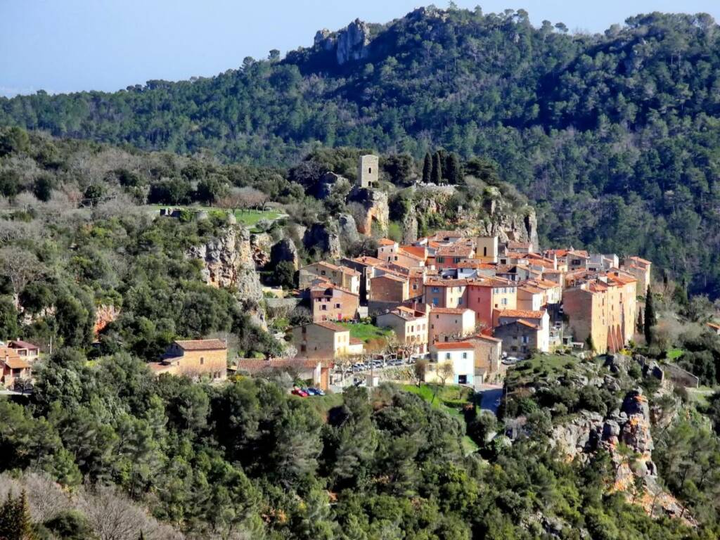 Crise du Logement du logement dans le var qui paralyse l'économie et exclut les travailleurs