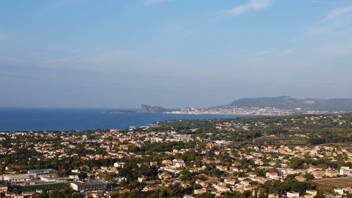 accident Bénin La Ciotat Lions Club bénévoles Tout pour la lumière TF1 Tout pour la lumière série musicale TF1 Netflix La Ciotat Saint-Cyr-sur-Mer / La Ciotat