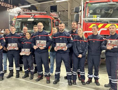 Ollioules : les sapeurs-pompiers lancent la tournée du calendrier 2026 pour célébrer les 50 ans de leur centre de secours