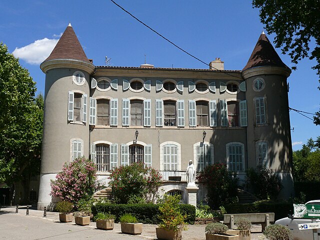 Solliès-Ville_-_Château_de_La_Castille_-_1