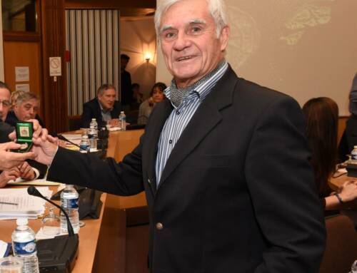 Hyères rend hommage à Jacques de Lustrac, figure politique et passionné d’histoire