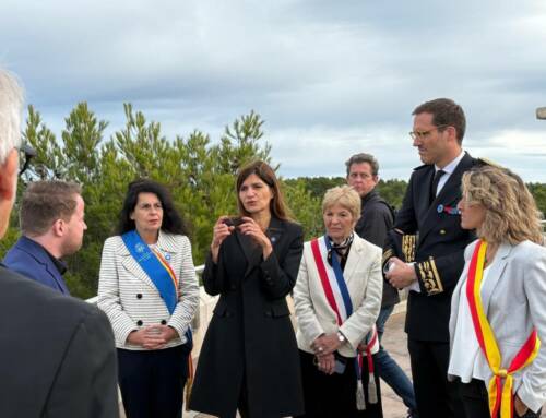 Toulon : la ministre déléguée Alice Rufo rend hommage aux soldats de la Libération et à l’héritage maritime
