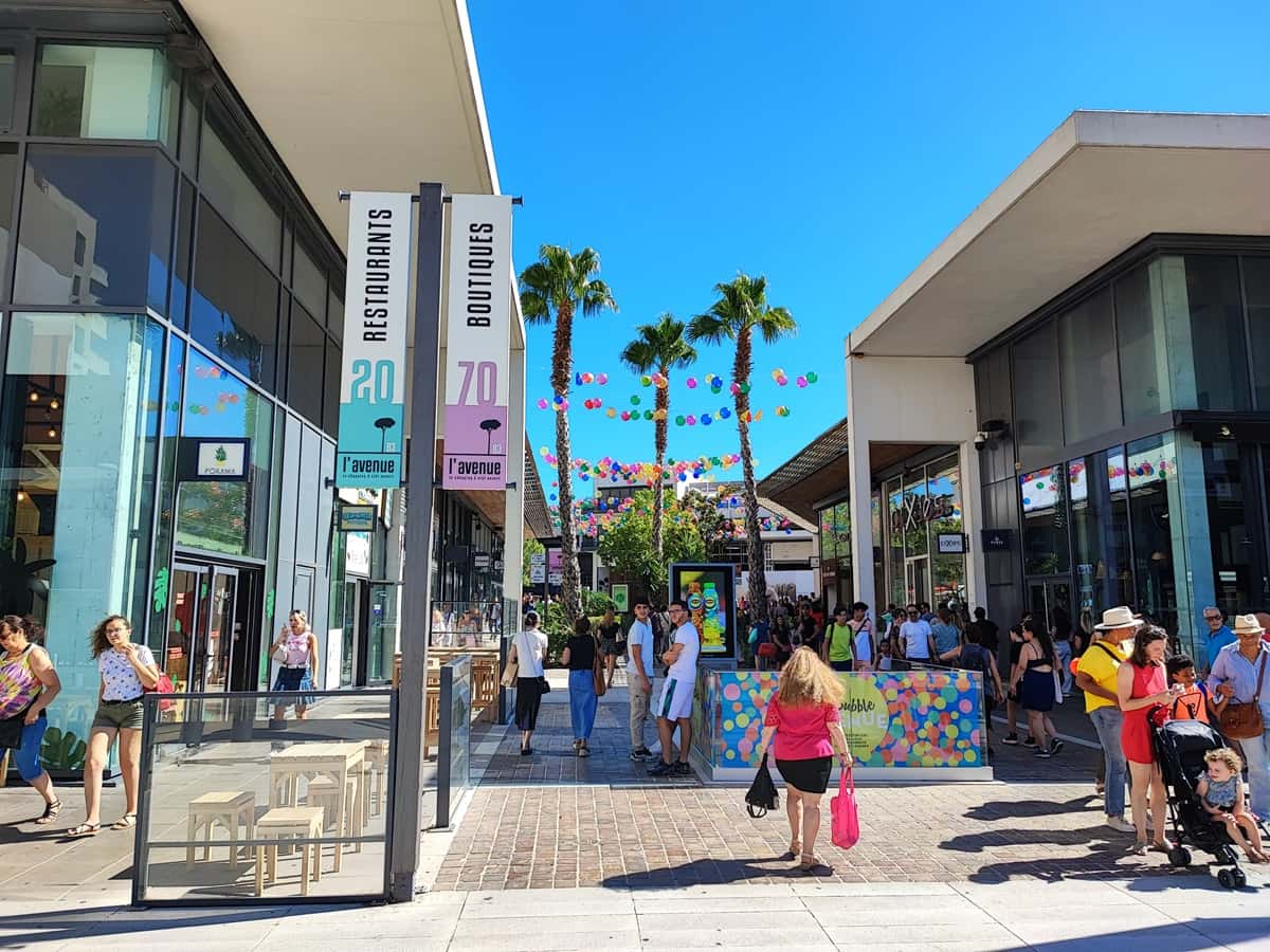 AVENUE 83 VUE 12 Commerces du Var Black Friday dernier week-end soldes lancement soldes soldes hiver var soldes hiver