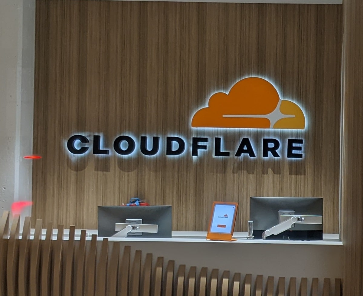 Cloudflare_logo