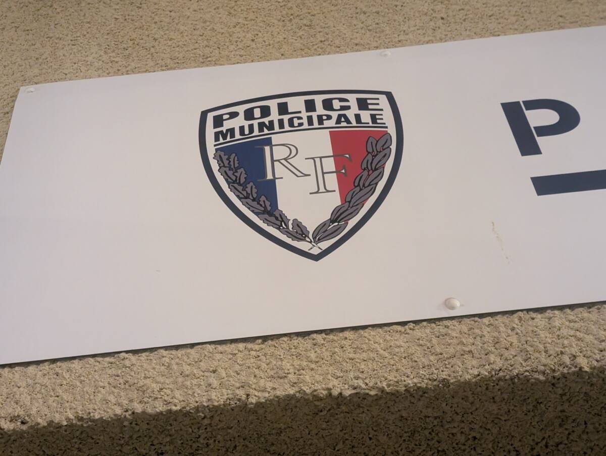 femme couteau six-fours