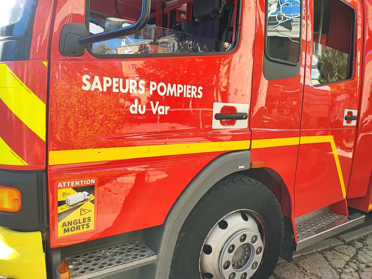 Accident Mougins Feu cheminée Mougins poids lourd en flammes Fréjus Explosion d'une bouteille de gaz Pompier du Var