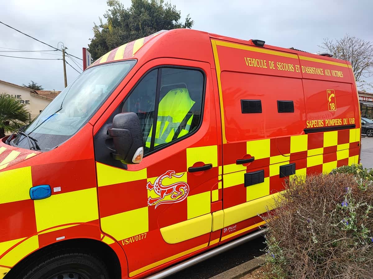 POMPIERS DU VAR 58 Incendies domestiques hiver Var accident deux-roues Bormes blessé grave hôpital Hyères Arbre tombé RD423 Pourcieux Feu domestique à La Londe-les-Maures Poids lourd en feu RD13 Puget-Ville accident A8 accident Barjols Malaise plage Tiki Saint-Raphaël homme 79 ans secours