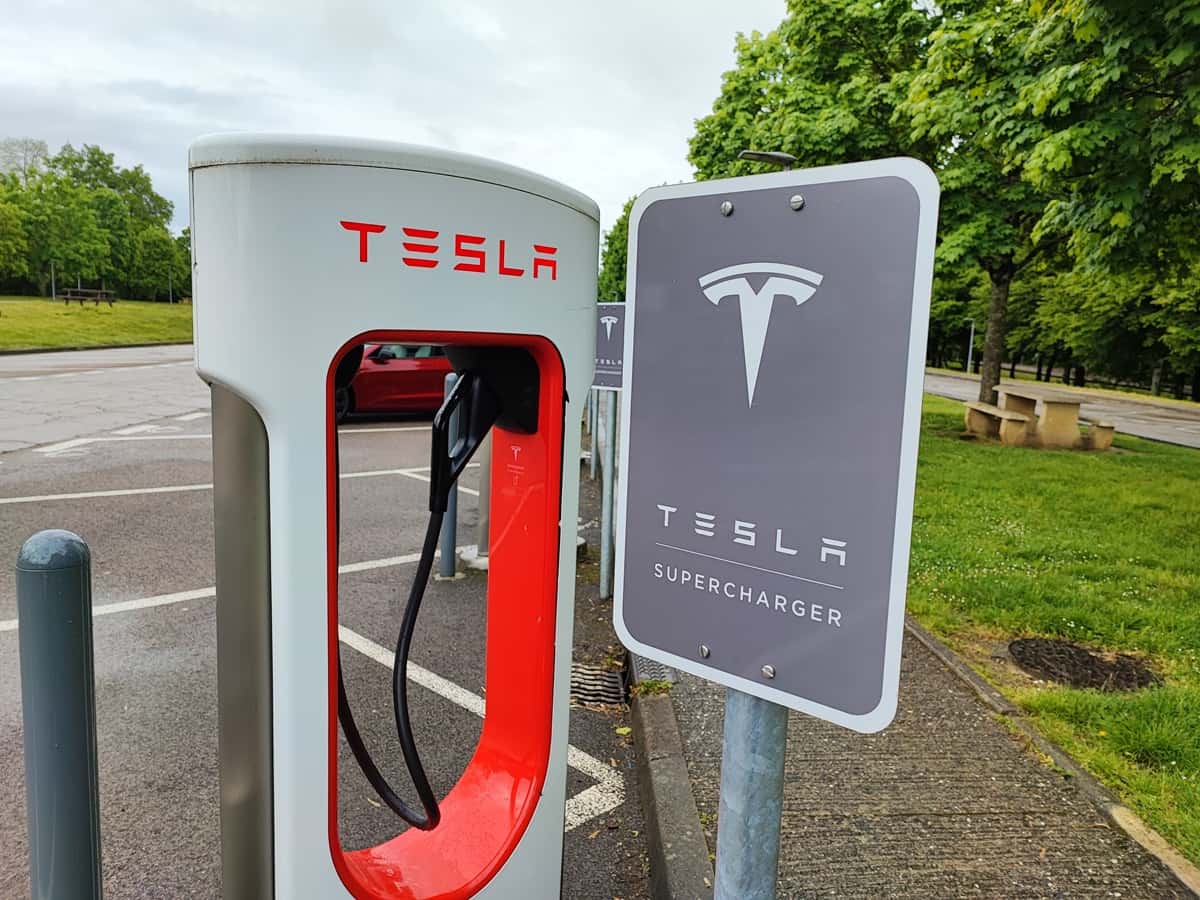 Incendie Tesla Pennes-Mirabeau recharge rapide