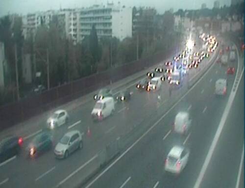 Bouchon sur l’A8 après Villeneuve-Loubet : un véhicule immobilisé gêne le trafic