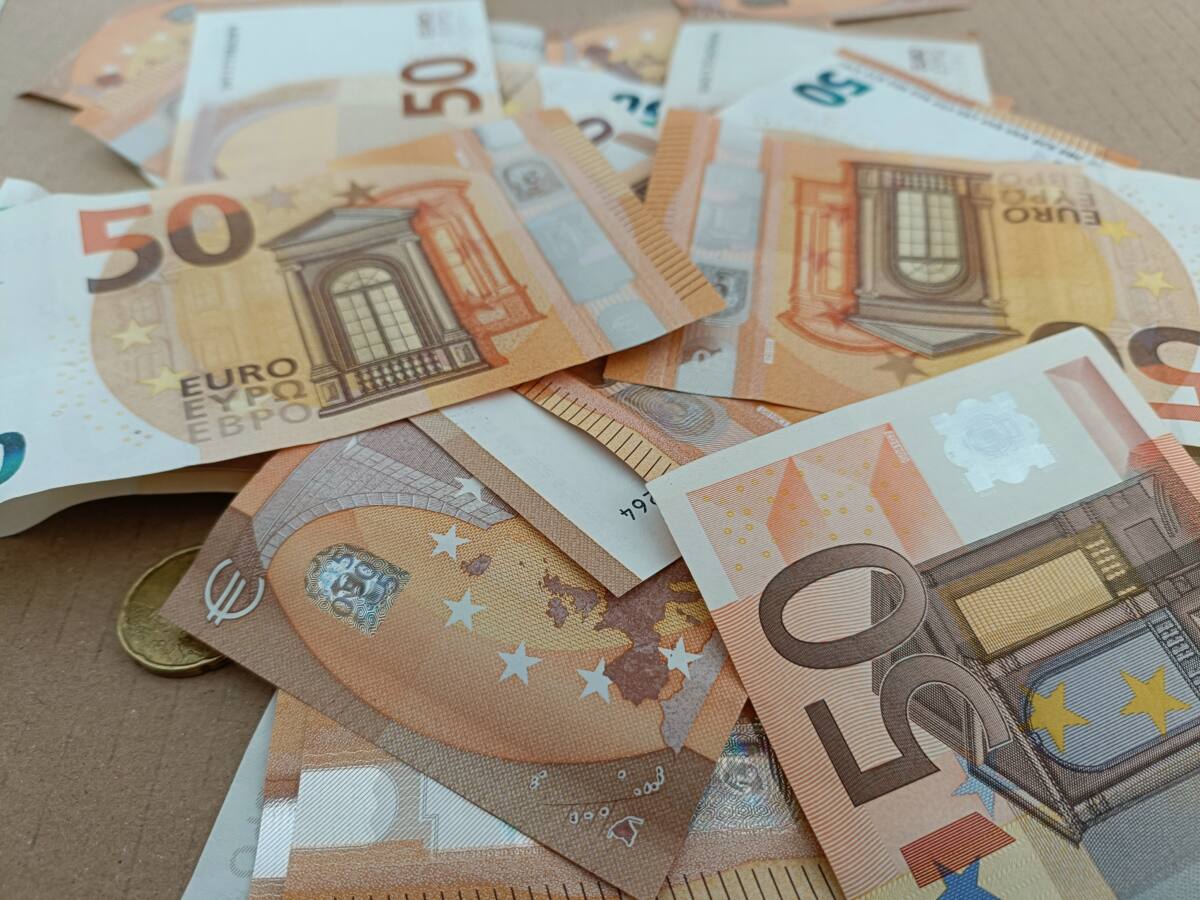 Hausse SMIC 2026 Augmentation salaires 2026