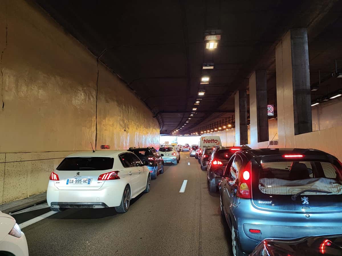 BOUCHONS DANS TUNNEL TOULON 3 Fumée tunnel Toulon accident tunnel Toulon Accident sur l'A50 Accident autoroute Toulon