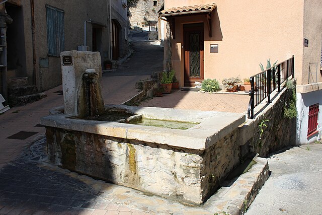 Fontaine de la Porte Rouge Barjols