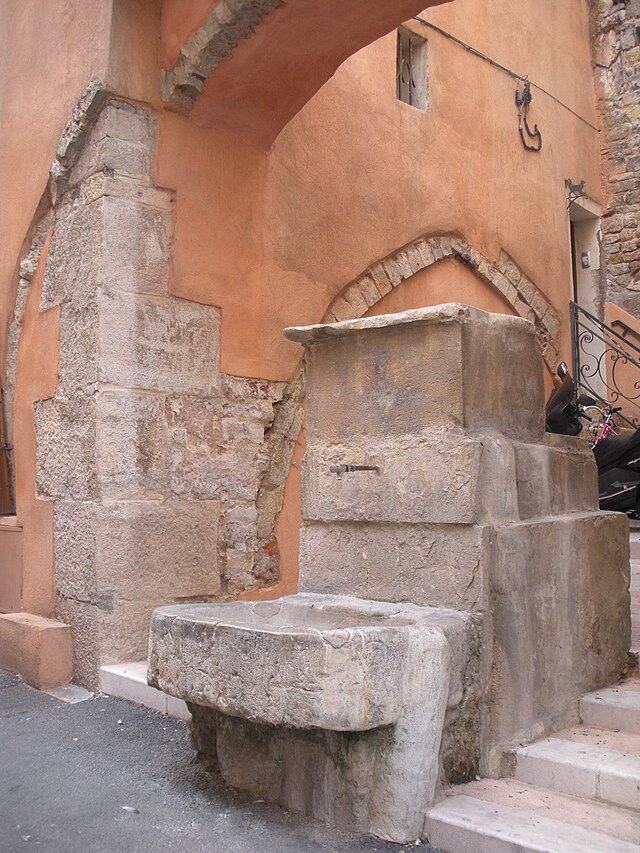 fontaine du Poisson Cuers